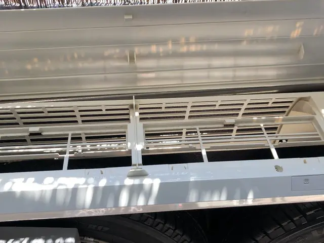 エアコン修理《年中無休》お客様がご満足頂けますよう丁寧な対応・作業を行います。サービスの画像