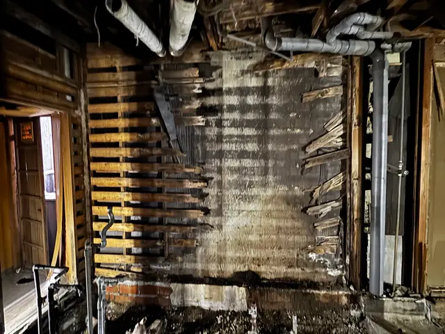 間仕切り壁の撤去／一級建築士の大工が対応サービスの画像