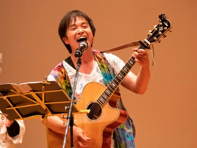 ご自宅・施設へ伺う 出張弾き語りライブサービスの画像