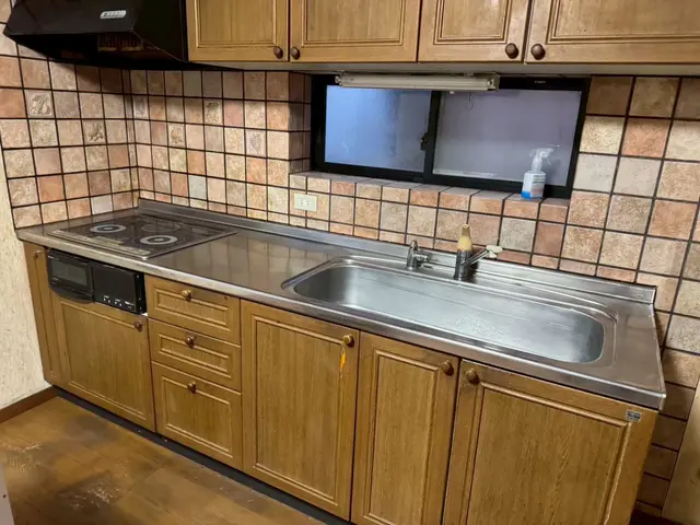 心を込めてキッチンが綺麗になるように作業します♪サービスの画像