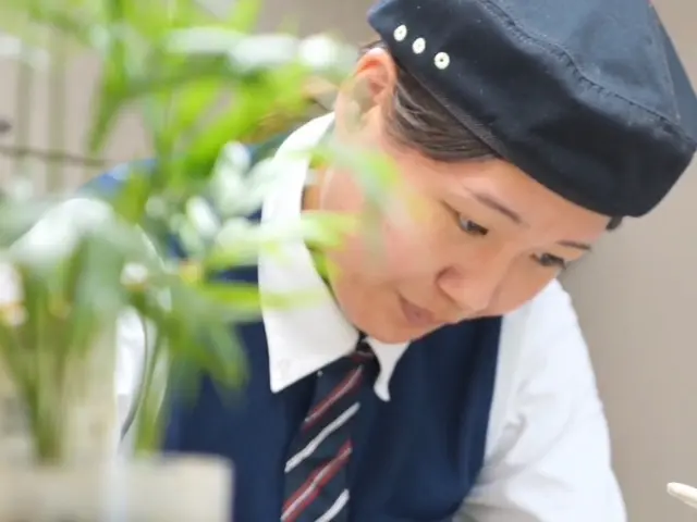 日野です。女性の方のみ日野指名可能です。リセット、大掃除でまとめてお任せくださいサービスの画像