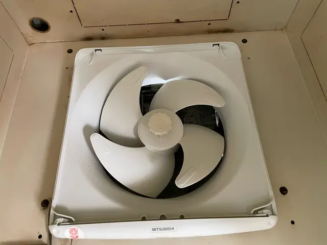 油汚れ、ヤニ、ほこりピカピカにします！換気扇のクリーニングサービスの画像