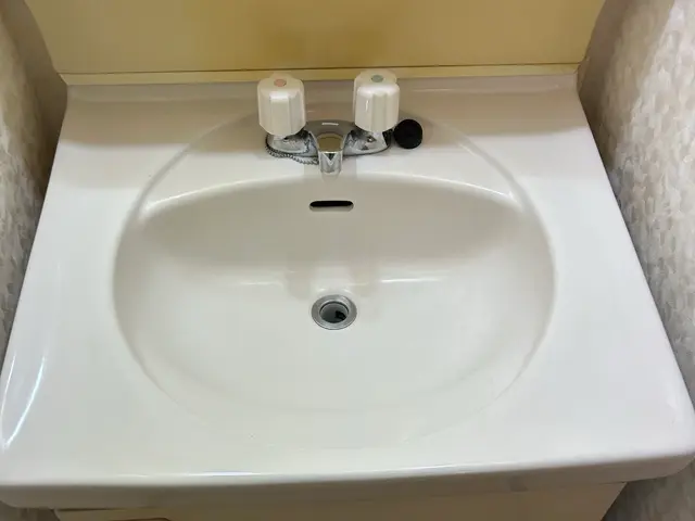 自社で開発した洗剤で隠れた汚れやカビを根こそぎ落とします。サービスの画像