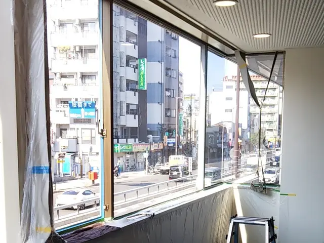 窓ガラスフィルム施工・販売/専門店☆国家検定技能士がご提案から施工まで！サービスの画像