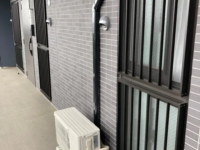 処分するエアコンの取外です！再取付は出来ません！処分無料！アワード4年連続受賞！サービスの画像