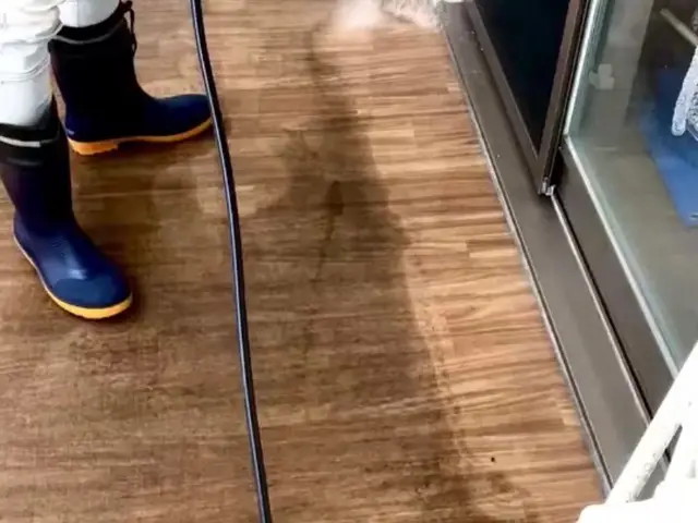 ベランダ革命！作業実績年間300件以上！200ℓの作業水を持って行きます！サービスの画像