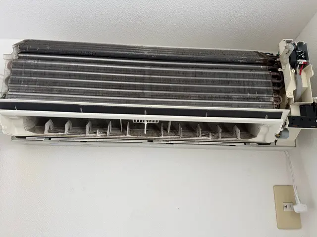 ☆エアコン内の汚れを綺麗に☆年末にかけて今がベストシーズン！親切丁寧で安心サービスの画像