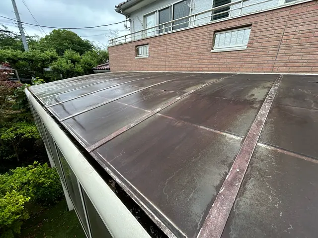 お隣様対策も！安心安全でカーポート高圧洗浄！サービスの画像