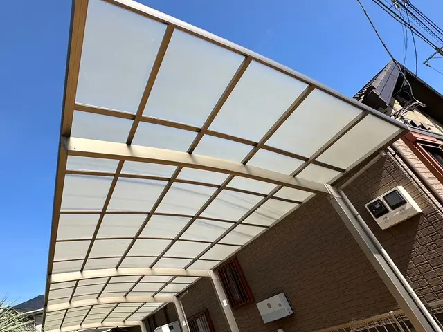 お隣様対策も！安心安全でカーポート高圧洗浄！サービスの画像