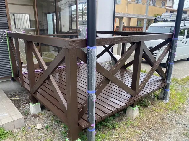 【補修も対応◎】【アフターケア◎】明るく元気なウッドデッキ塗装サービスの画像