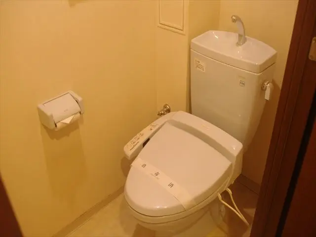 【カド・スミ・キッチリ】トイレクリーニング（臭いの元を断ち切りましょう）サービスの画像