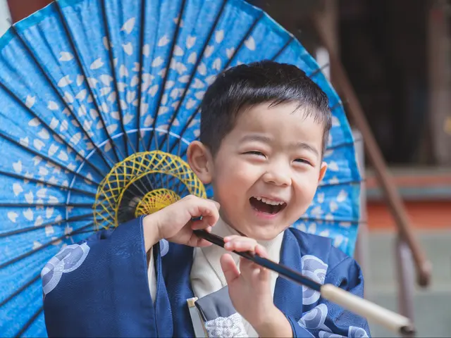 自然な笑顔を夫婦で撮影！和傘など小物は全て無料、人見知りさんも素敵な笑顔で♪