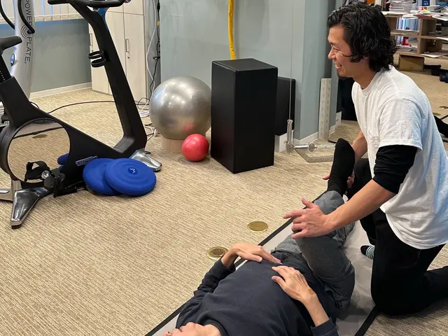 国家資格保有者（理学療法士）が自宅で！500件の実績で身体の悩み解消サービスの画像