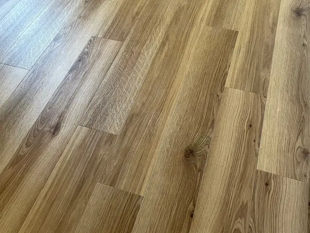 床内装職人歴13年！木目や大理石調まで色々お選び頂けます！リフォームにもぜひ！サービスの画像