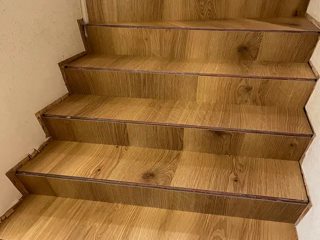 床内装職人歴13年！木目や大理石調まで色々お選び頂けます！リフォームにもぜひ！サービスの画像