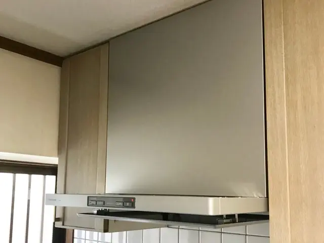 福岡市【キッチン・スリム型換気扇の取替え】処分費込み！◎PayPayもOK!!サービスの画像