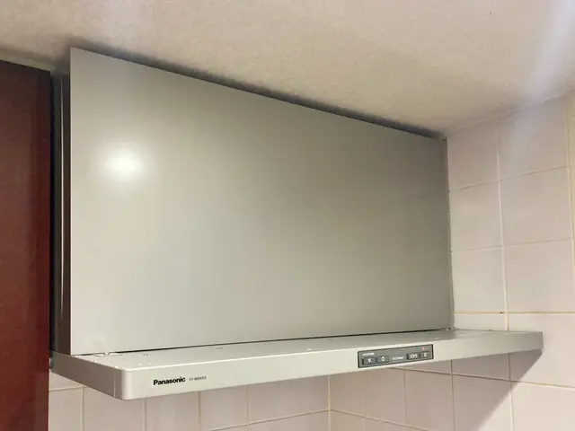 福岡市【キッチン・スリム型換気扇の取替え】処分費込み！◎PayPayもOK!!サービスの画像