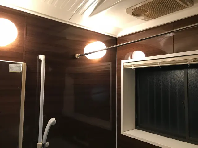 お財布と環境に優しい☆「床のみ」「壁のみ」「浴槽のみ」といった部分作業も可能☆サービスの画像