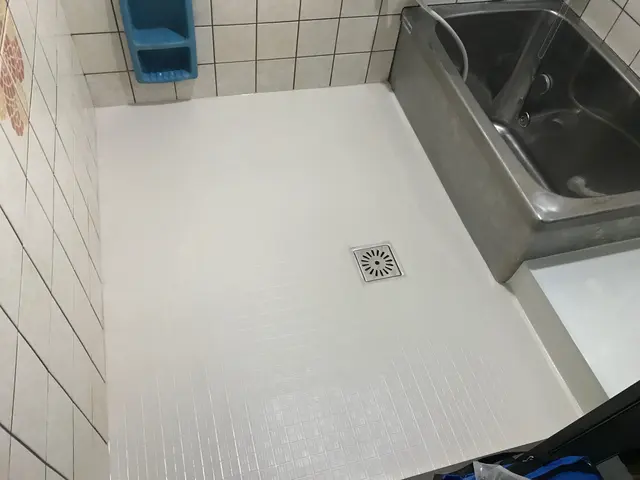 お財布と環境に優しい☆「床のみ」「壁のみ」「浴槽のみ」といった部分作業も可能☆サービスの画像