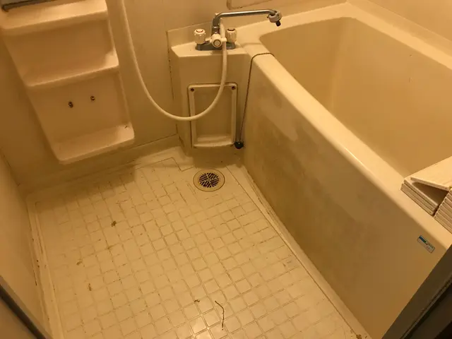 お財布と環境に優しい☆「床のみ」「壁のみ」「浴槽のみ」といった部分作業も可能☆サービスの画像