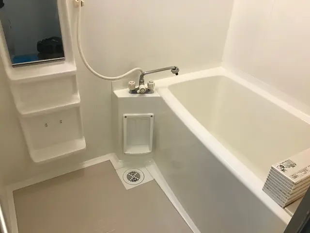 お財布と環境に優しい☆「床のみ」「壁のみ」「浴槽のみ」といった部分作業も可能☆サービスの画像