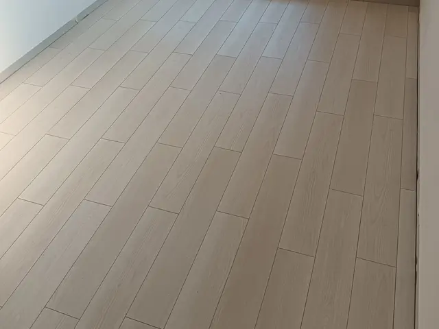 ◎クレカ決済可◎豊富な経験、実績を活かし丁寧なフローリング張替えをお答えします！サービスの画像