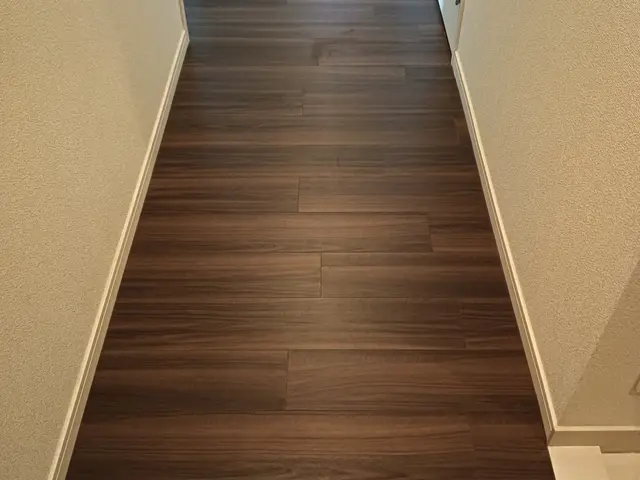 ◎クレカ決済可◎豊富な経験、実績を活かし丁寧なフローリング張替えをお答えします！サービスの画像