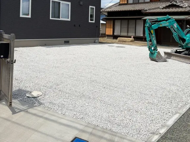 「外溝エクステリア会社で学んだ直伝の砂利敷き」【ご依頼多数・7月上旬以降の施工】サービスの画像