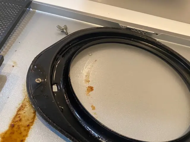 業務用の油落とし洗剤を使用して汚れを落しますサービスの画像