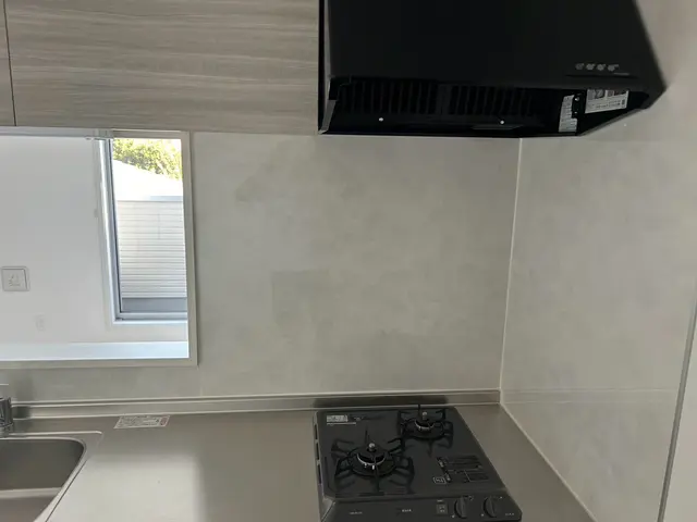 お客様に大好評のキッチン清掃。排水溝までばっちりキレイ1！サービスの画像