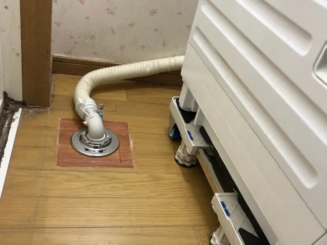 防水パン（洗浄パン）撤去、排水床トラップ設置（防水パン交換工事は、お受けしませんサービスの画像