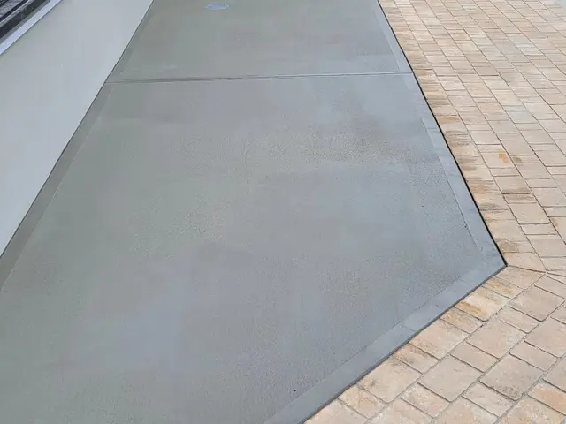 【業歴34年の実績】予約から施工まで全て自社対応◎アフターフォローも万全サービスの画像