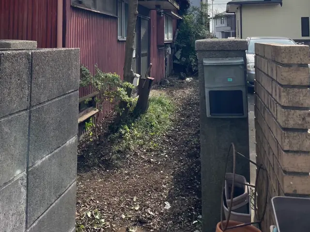 草刈り（草刈機）サービスの画像