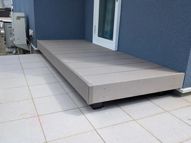 ウッドデッキ新設対応します。材料の手配も可能です。サービスの画像