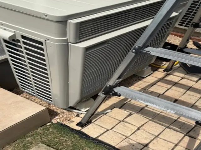 ■エアコンの取り外し　写真の店長が伺います　【淡路島や遠方地域の対応致します】サービスの画像