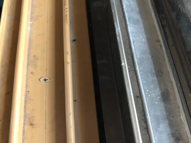 窓サッシの掃除をして綺麗な窓に！サービスの画像