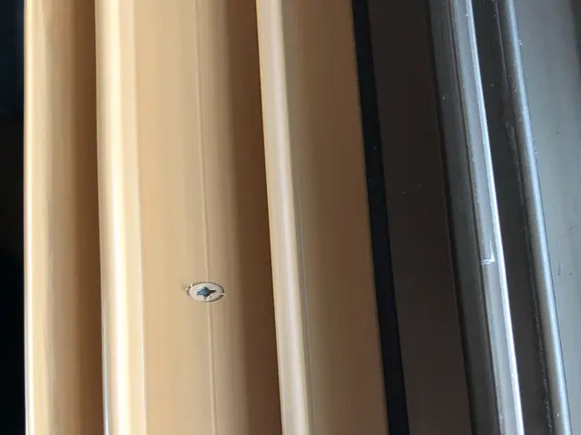 窓サッシの掃除をして綺麗な窓に！サービスの画像