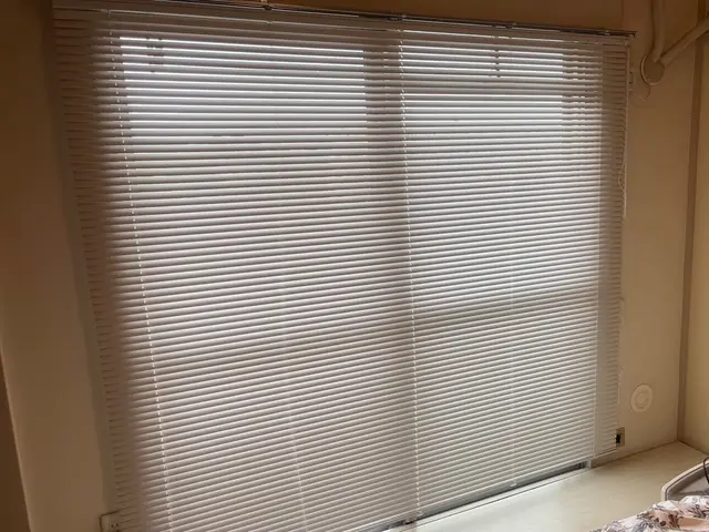 取付5000円～【カーテンレール/ブラインド/ロールカーテン/　本体お任せ下さいサービスの画像