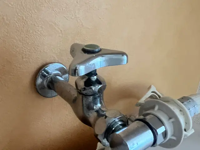 壁ピタ水栓取付サービスの画像