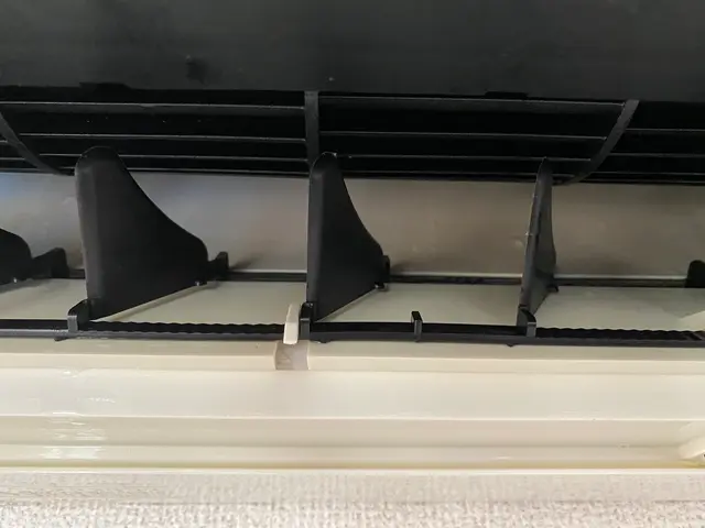 女性スタッフもしくは夫婦でお伺いいたします☆気になるカビをしっかりとお掃除しますサービスの画像