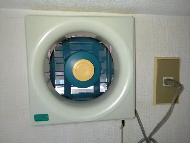 【岡山エリア】あなたの家の　お掃除便利屋さん　換気扇のホコリと油　取ります。サービスの画像