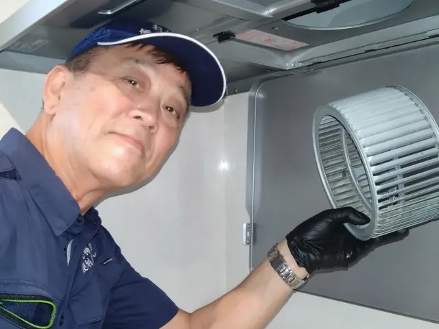 【岡山エリア】あなたの家の　お掃除便利屋さん　換気扇のホコリと油　取ります。サービスの画像