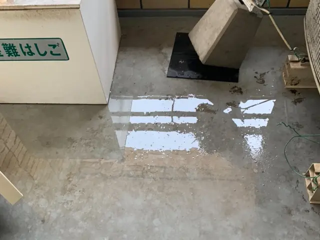 ベランダのフンの悩み、予算に合った対策までしっかり対応致します！サービスの画像