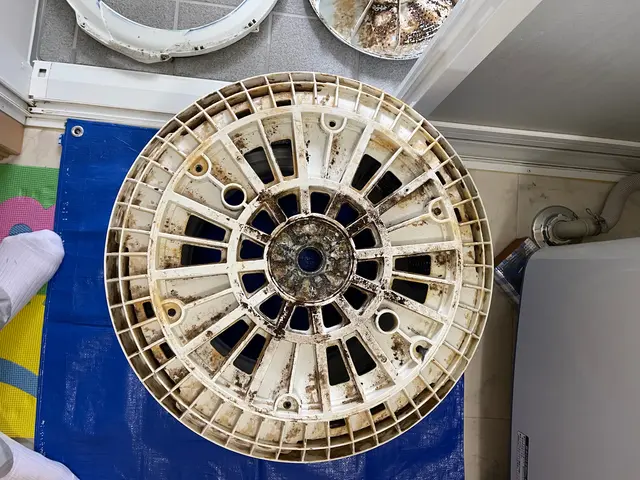 洗濯機【分解］クリーニングで洗濯機内部の　　カビ、汚れを徹底除去します！サービスの画像