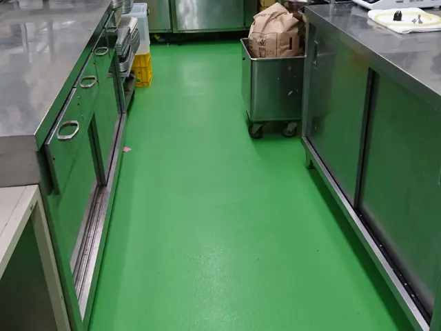 6/26予約可、フロアークリーニング。３０年の実積、一般家庭用、（事業所）サービスの画像