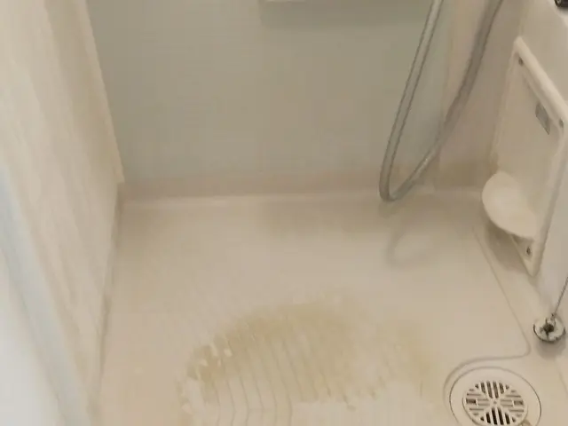 おトクなコミコミ価格です。駐車場代、鏡のウロコ除去、フタの洗浄も含まれますサービスの画像