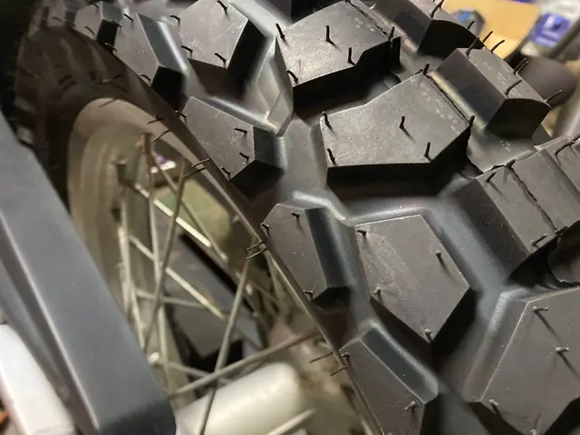 オートバイのパンク修理を出張にて実施いたします！サービス地域外相談ください！サービスの画像