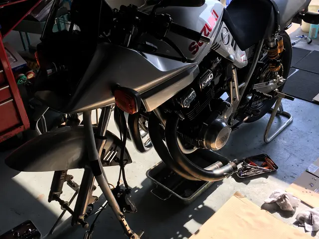 オートバイのパンク修理を出張にて実施いたします！サービス地域外相談ください！サービスの画像