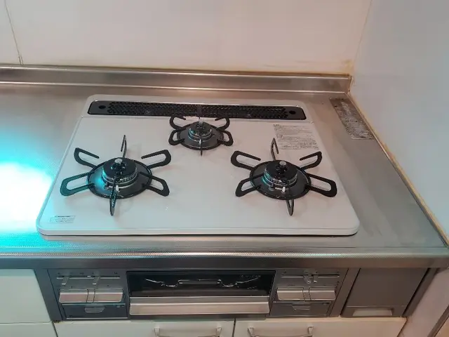 ビルトインコンロ　ガス機器設置スペシャリスト資格所有　取付のみも可です。サービスの画像