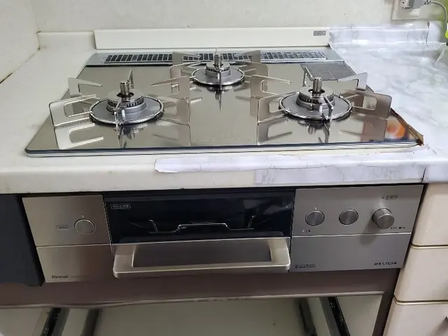 ビルトインコンロ　ガス機器設置スペシャリスト資格所有　取付のみも可です。サービスの画像